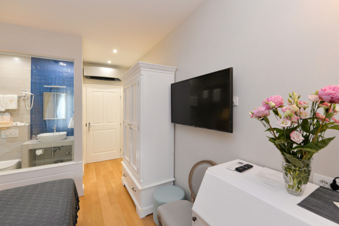 The Duke Split - luxury rooms for rent in the city center of Split Split